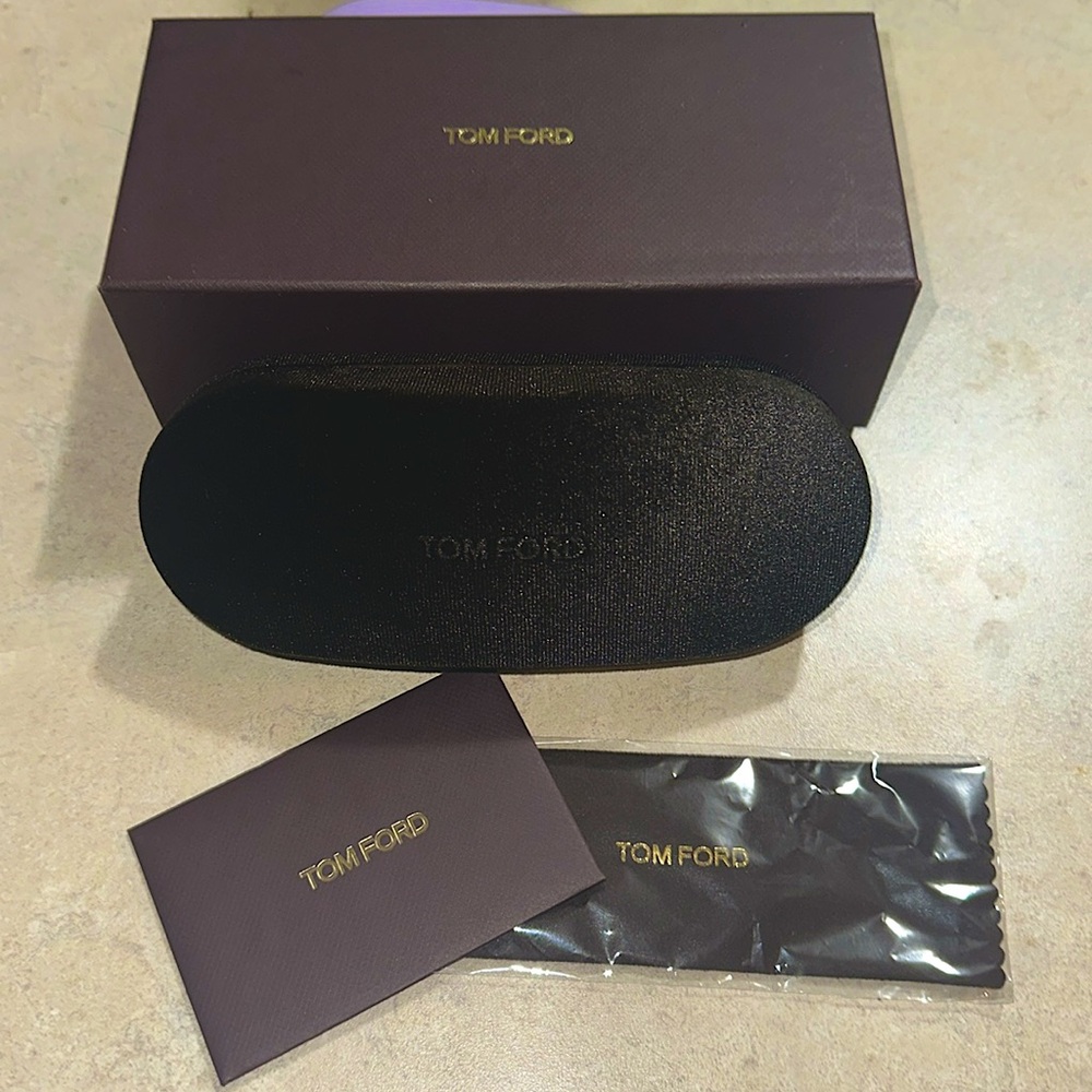 Rare Brand New Black velvet Tom ford sunglasses case